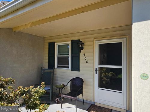 406 Dragon Ln, Bear, DE, 19701-1084 | Card Image