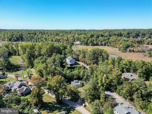 5112 Shore Dr, HUNTINGTOWN, MD, 20639-4400 | Card Image