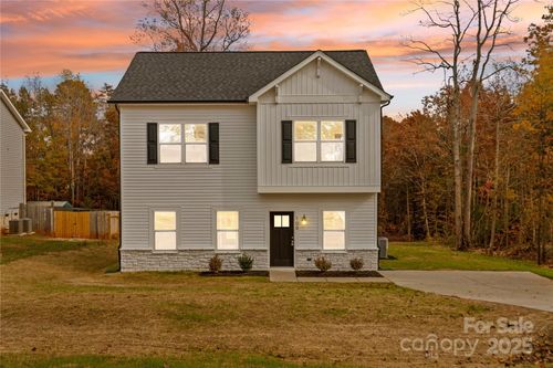 109 Titleist Dr, Statesville, NC, 28677-3043 | Card Image