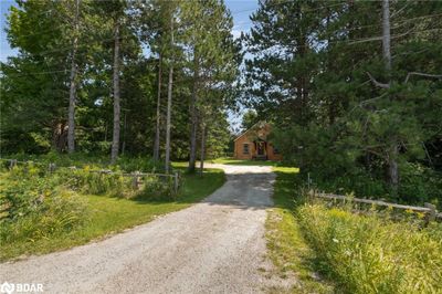 2583 County Rd 42, House other with 2 bedrooms, 1 bathrooms and 6 parking in Stayner ON | Image 2