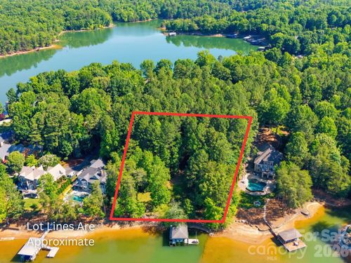 161 Eagle Chase Ln, Troutman, NC, 28166-8802 | Card Image