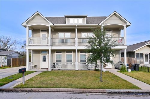 405 A Ash St, College Station, TX, 77840-2009 | Card Image