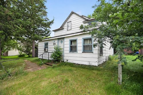 709 9th St Ne, Little Falls, MN, 56345-2513 | Card Image