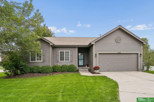 11655 Willow Park Dr, Gretna, NE, 68028-6937 | Card Image