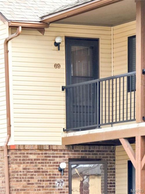 69 Peachtree Ln, Fairview Heights, IL, 62208-3814 | Card Image