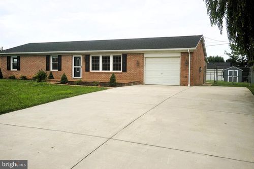 565 Richard St, MARTINSBURG, WV, 25404-9082 | Card Image