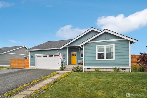 204 Regent Ct, Nooksack, WA, 98276-8000 | Card Image