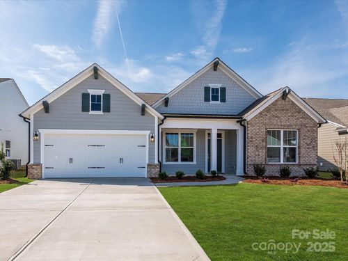 3111 Vermillion Dr, Harrisburg, NC, 28075-9428 | Card Image