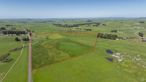 530 Tomales Rd, Petaluma, CA, 94952-9618 | Card Image