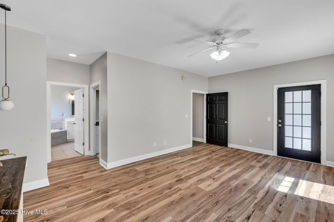 223 Silver Creek Loop, House other with 3 bedrooms, 4 bathrooms and 2 parking in Sneads Ferry NC | Image 15