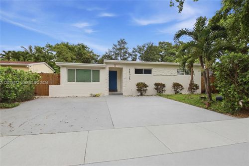 14325 Ne 8th Ave, North Miami, FL, 33161-2301 | Card Image