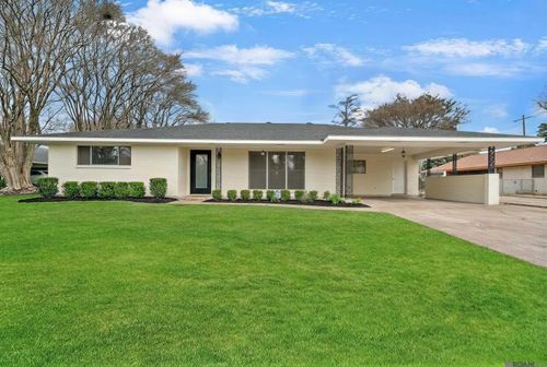 8343 Greenmoss Dr, Baton Rouge, LA, 70806-3128 | Card Image