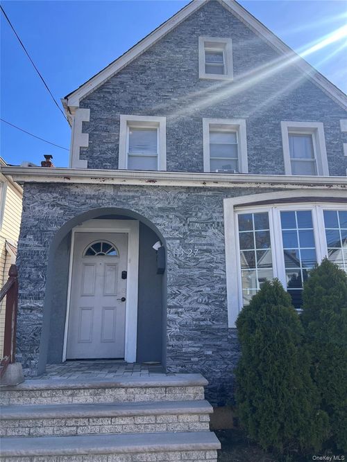 11327 207th Street, New York, NY, 11429 | Card Image
