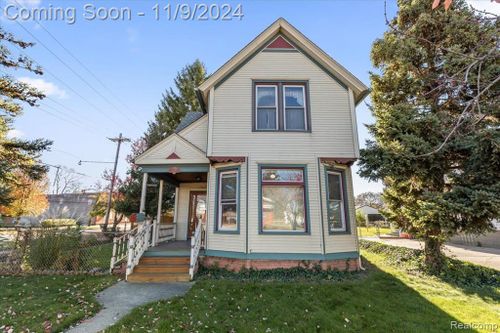 1105 Oak Street, Wyandotte, MI, 48192 | Card Image