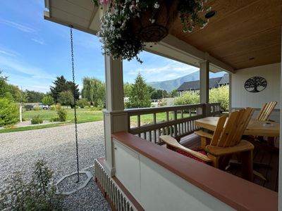 6155 12 Th St, House other with 2 bedrooms, 1 bathrooms and 1 parking in Grand Forks BC | Image 2