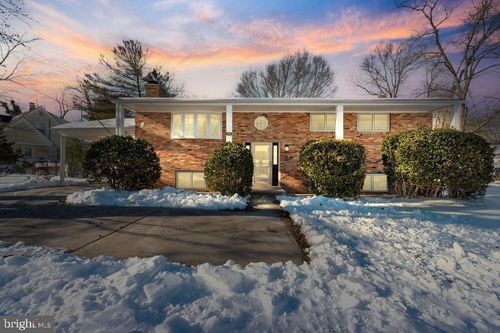 8003 Allentown Rd, Fort Washington, MD, 20744-1746 | Card Image