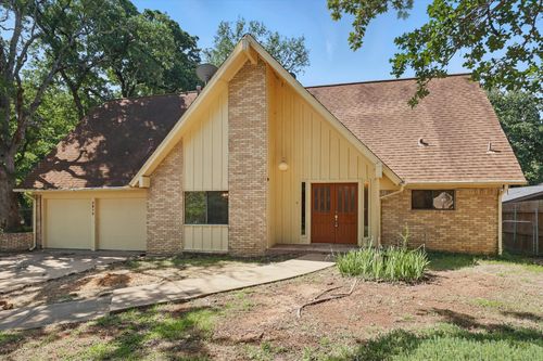 2812 Oak Cliff Ln, Arlington, TX, 76012-2857 | Card Image