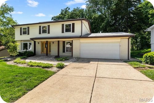 543 Westernmill Dr, Chesterfield, MO, 63017-2738 | Card Image
