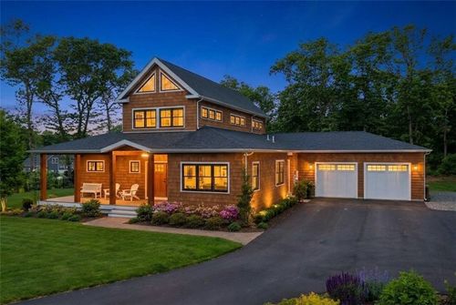 18 Fallon Trl, Westerly, RI, 02891-5934 | Card Image