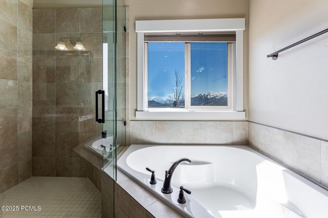 10352 N Sightline Cir, House other with 4 bedrooms, 4 bathrooms and null parking in Hideout UT | Image 20