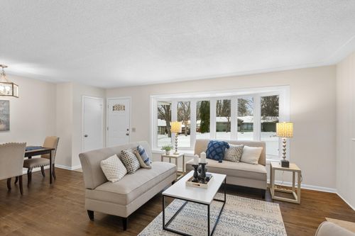 3933 Edgewood Ave N, Crystal, MN, 55427-1435 | Card Image