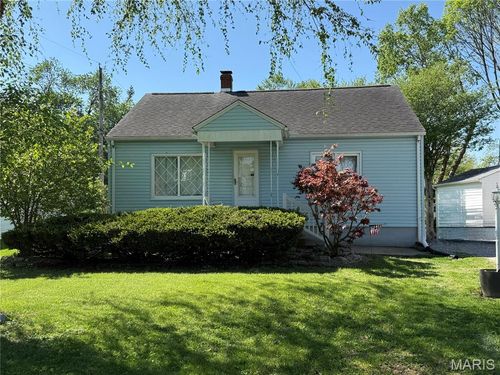 669 Cherry St, East Alton, IL, 62024-1919 | Card Image
