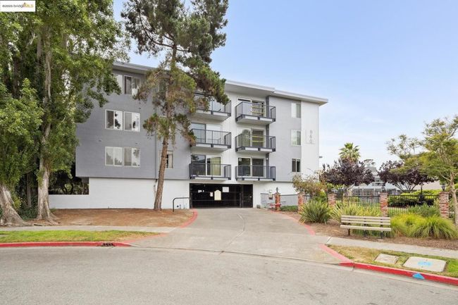 APT-320 - 960 Shorepoint Ct, Condo with 2 bedrooms, 2 bathrooms and 2 parking in Alameda CA | Image 59