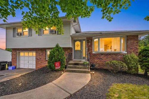 7 Tamarac Ln, Stony Point, NY, 10980-2505 | Card Image