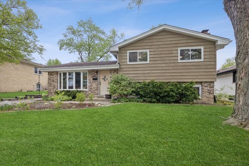 5923 Brookbank Rd, Downers Grove, IL, 60516-1851 | Card Image