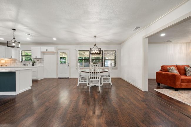 1205 Columbia Cir, House other with 3 bedrooms, 2 bathrooms and null parking in Corsicana TX | Image 6