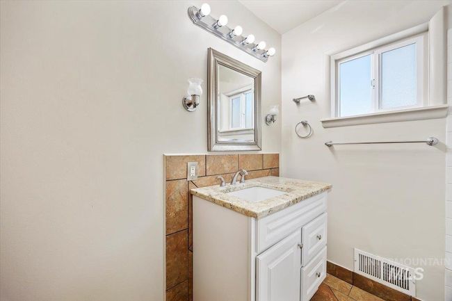 1341 N Fillmore St, House other with 5 bedrooms, 2 bathrooms and 3 parking in Jerome ID | Image 24
