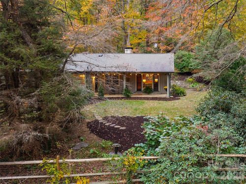 15 Meadow Ln, Fairview, NC, 28730-9565 | Card Image