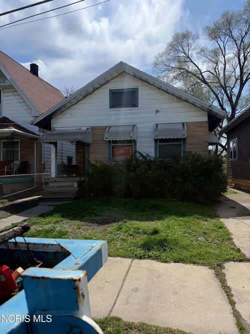 649 Curtis St, Toledo, OH, 43609-2348 | Card Image
