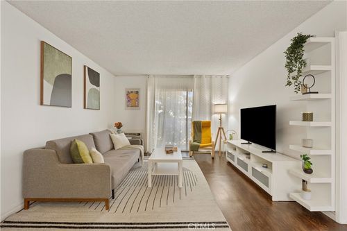 141-3565 Linden Ave, Long Beach, CA, 90802-4927 | Card Image