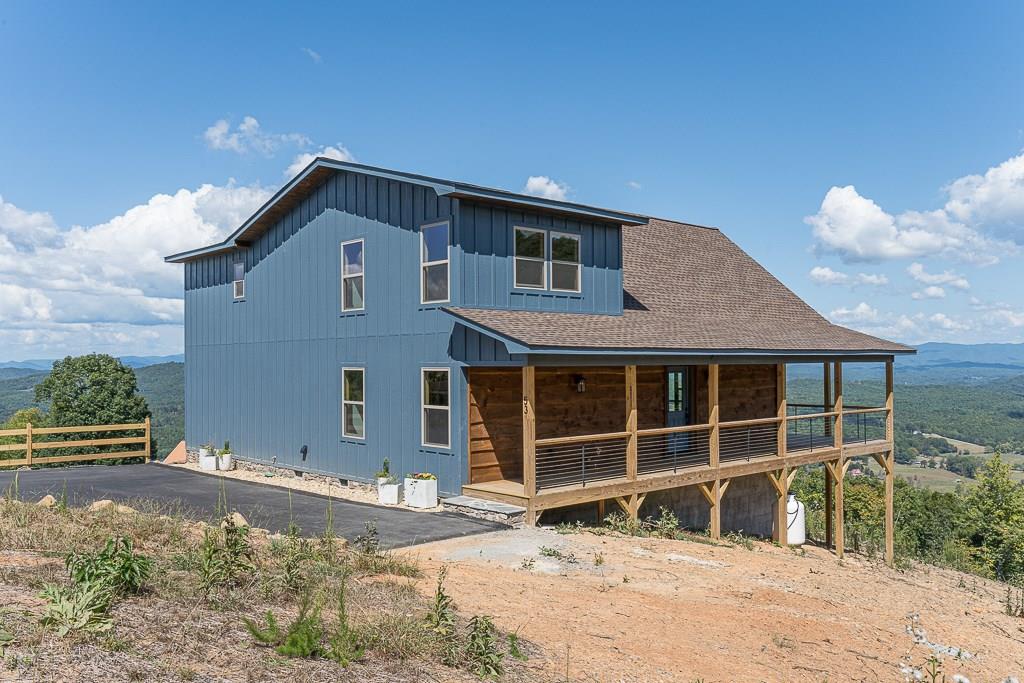 Above The Clouds Ln, Brasstown, NC 28902