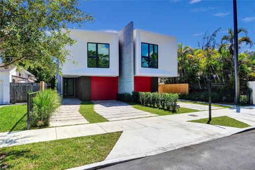 3645 Sw 1st Ave, Miami, FL, 33145-3907 | Card Image