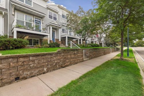3-1662 Village Trl E, Maplewood, MN, 55109-5809 | Card Image