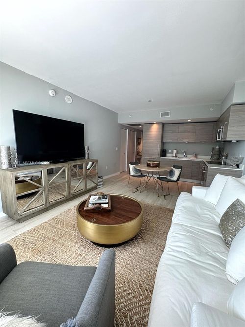 unit-2808-1300 S Miami Ave, Miami, FL, 33130-4483 | Card Image