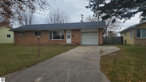 1136 Eastwood Dr, Mt Pleasant, MI, 48858-3910 | Card Image