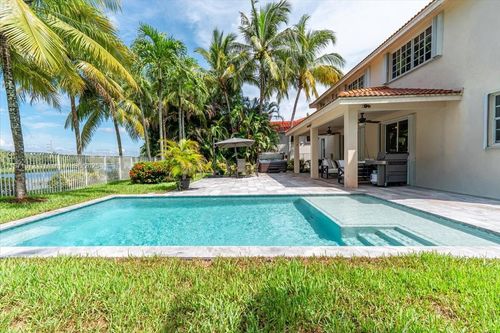 2547 Hunters Run Way, Weston, FL, 33327-1436 | Card Image
