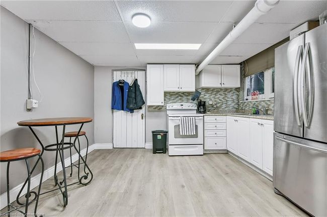 122 Dufferin Ave, House other with 7 bedrooms, 5 bathrooms and 7 parking in Brantford ON | Image 39