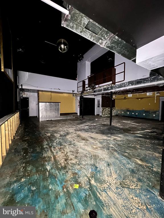 Commercial Sale in BALTIMORE 4