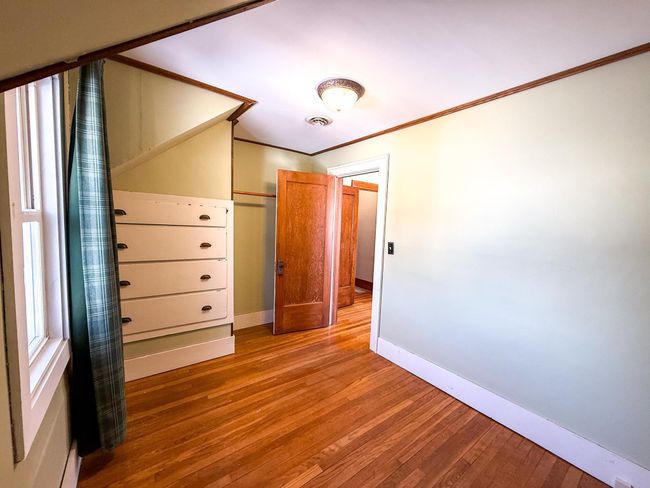 Large dressing area off of the primary bedroom | Image 20
