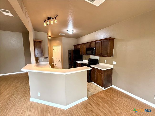 213 Summerside Ave, House other with 3 bedrooms, 2 bathrooms and null parking in Lockhart TX | Image 21