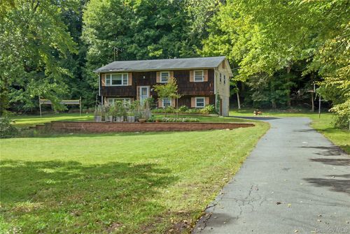 49 W Burda Place, Clarkstown, NY, 10956 | Card Image