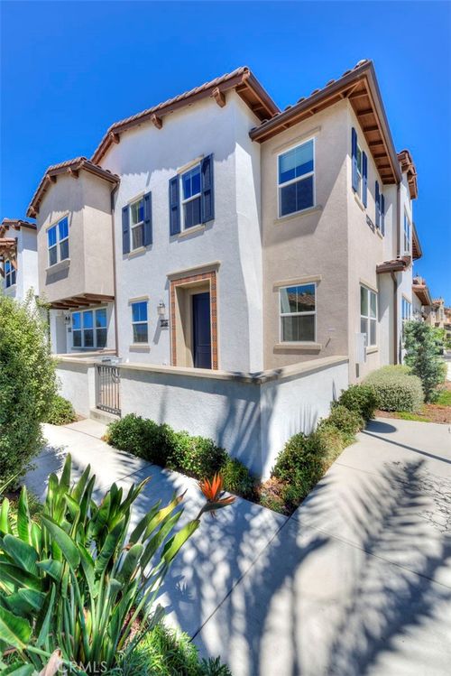 1138 Delpy View Pt, Vista, CA, 92081 | Card Image