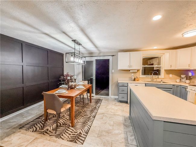 133 Glengarry Dr, House other with 3 bedrooms, 2 bathrooms and 2 parking in Coraopolis PA | Image 7