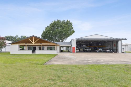 275 Aero Country Rd, Mckinney, TX, 75071-6574 | Card Image