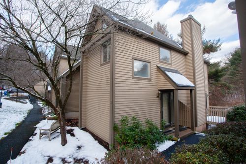 1-1 River Vw, Avon, CT, 06001-2062 | Card Image