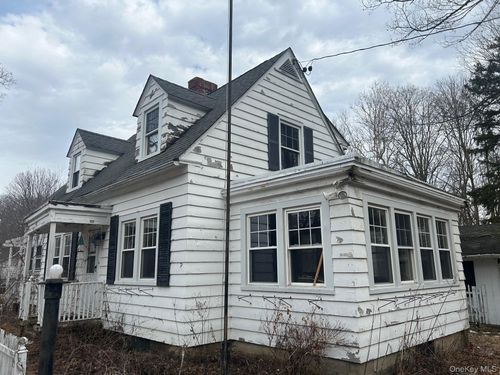 6 Erin Ct, Cornwall, NY, 12518-1150 | Card Image